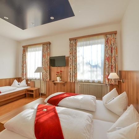 Hotel Drei Loewen Дахау Номер фото
