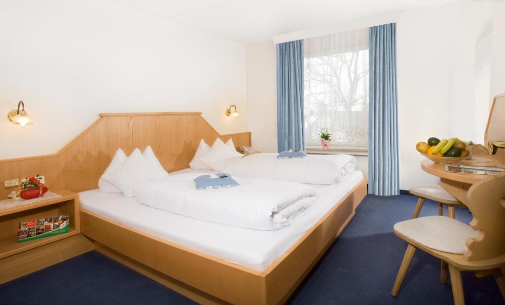 Hotel Drei Loewen Дахау Экстерьер фото