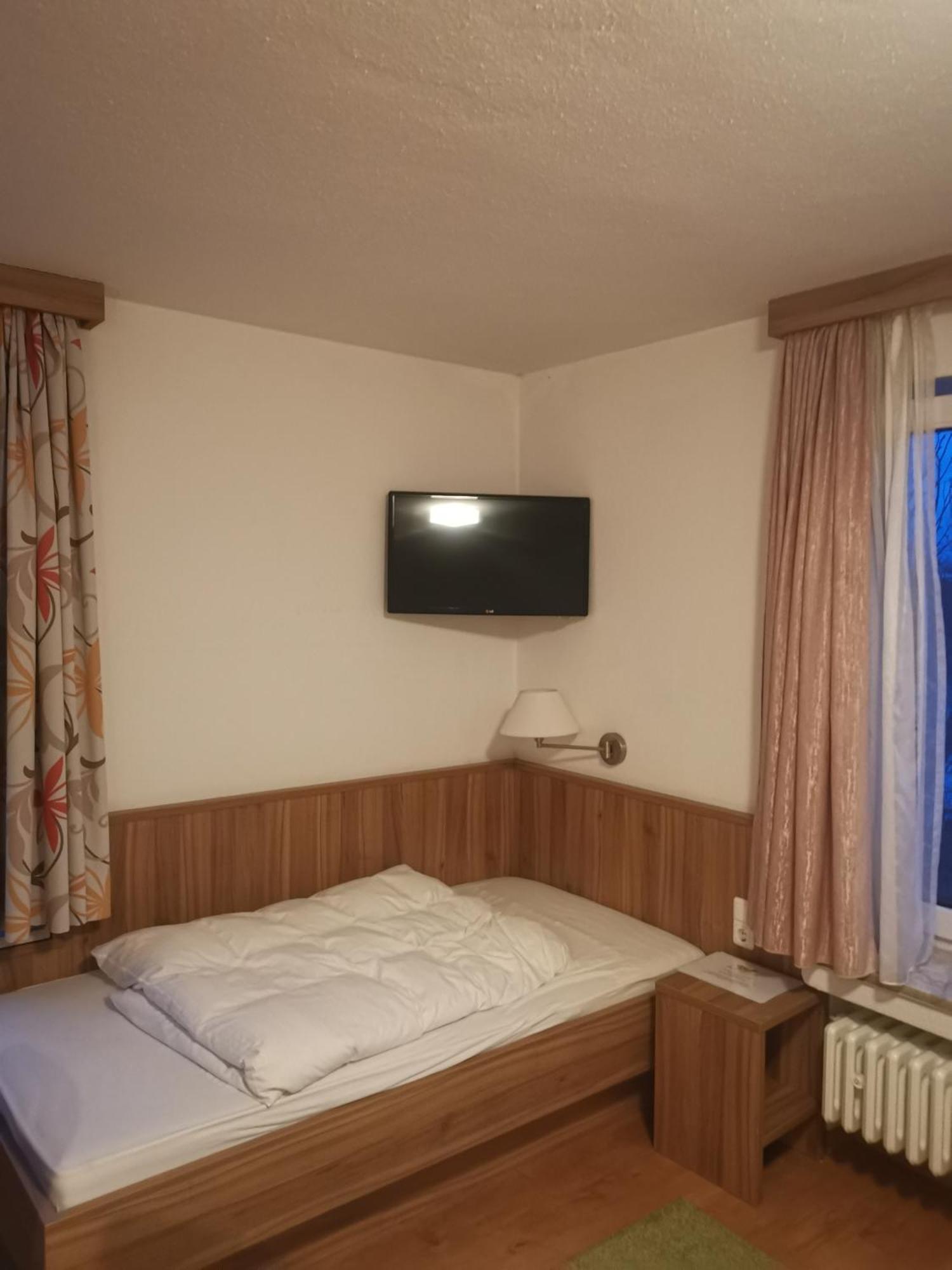 Hotel Drei Loewen Дахау Экстерьер фото
